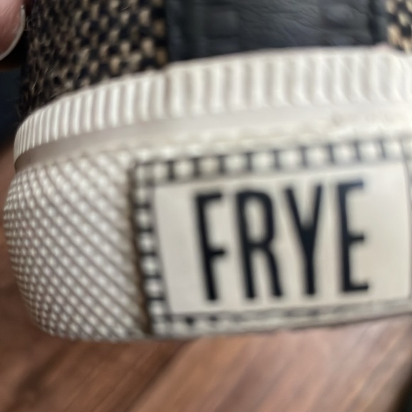FRYE Women's "Gia" Tweed Canvas Sneaker. Size - Picture 11 of 11